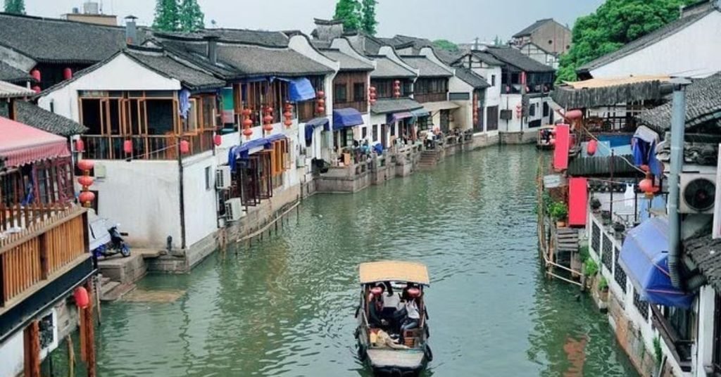 Take a Day Trip to Zhujiajiao